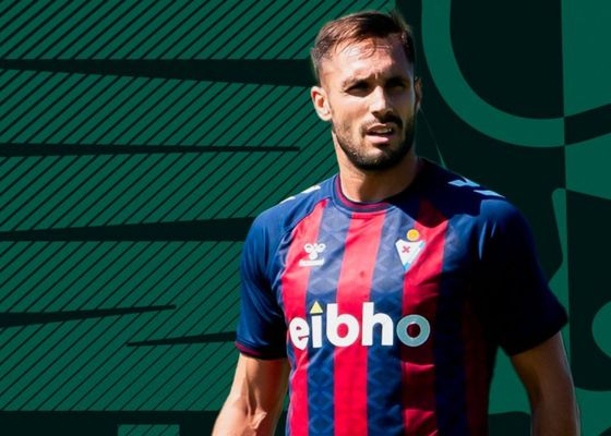 Anuncia dos fichajes con el mercado cerrado