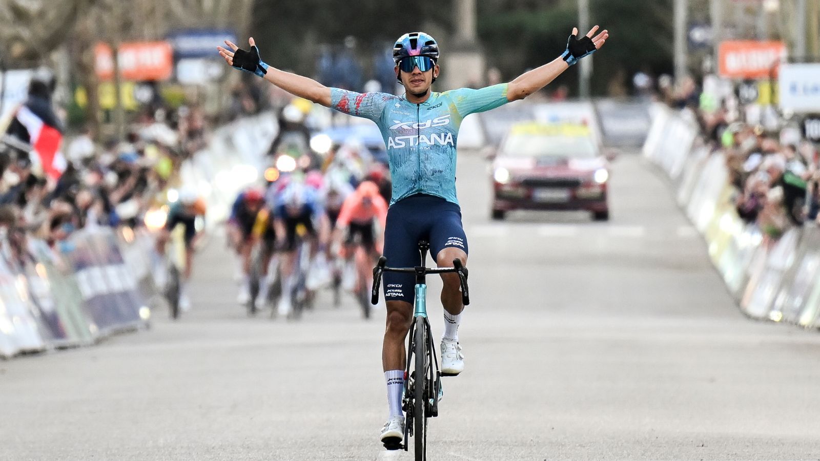 Tejada gana en la París-Niza, Vingegaard sobrevive y adiós a la gran perla del ciclismo español