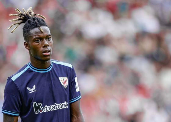 Nico Williams se cae
