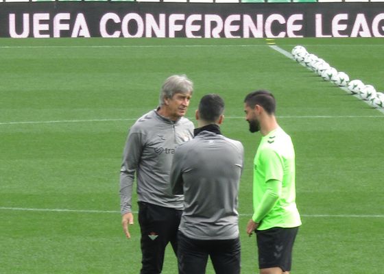 Las ganas de Isco y Ruibal, la alegría de Pellegrini y siete ausencias para Europa en el Real Betis