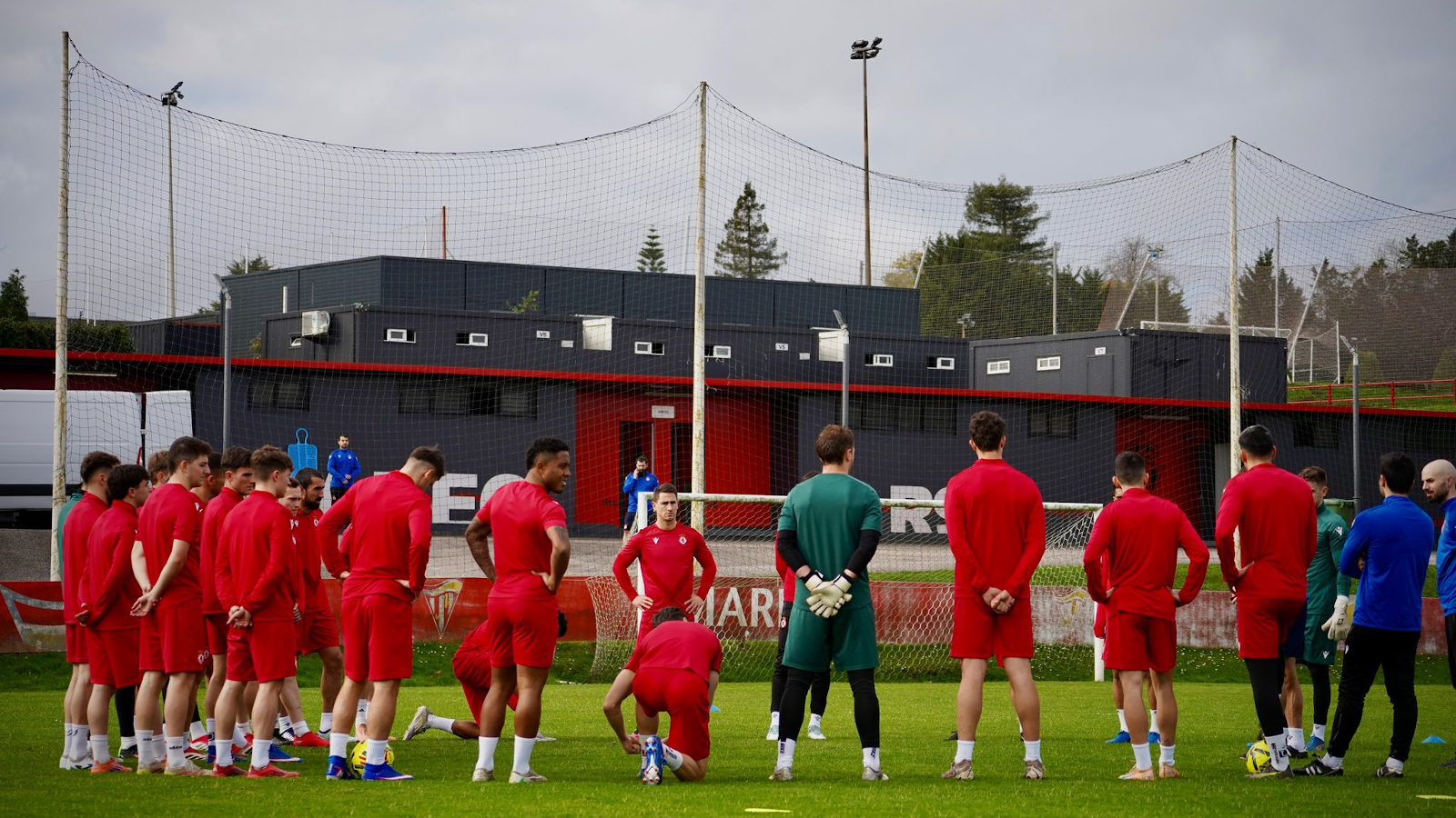 Serio problema en la Cultural Leonesa de Ziganda que el Sporting de Gijón 'resuelve'