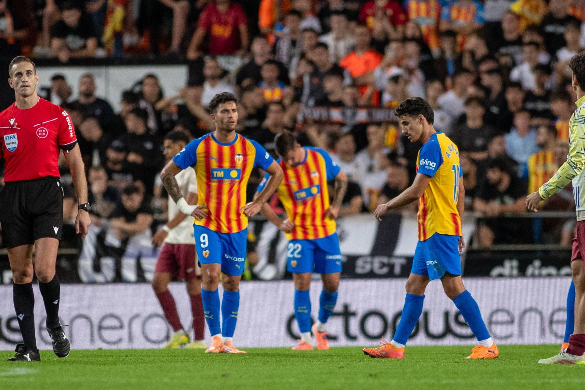Copa del Rey 2025/26 | Horario, canal y dónde ver hoy en TV y online los partidos de la primera ronda de Copa: Valencia, Real Sociedad, Oviedo, Cádiz...