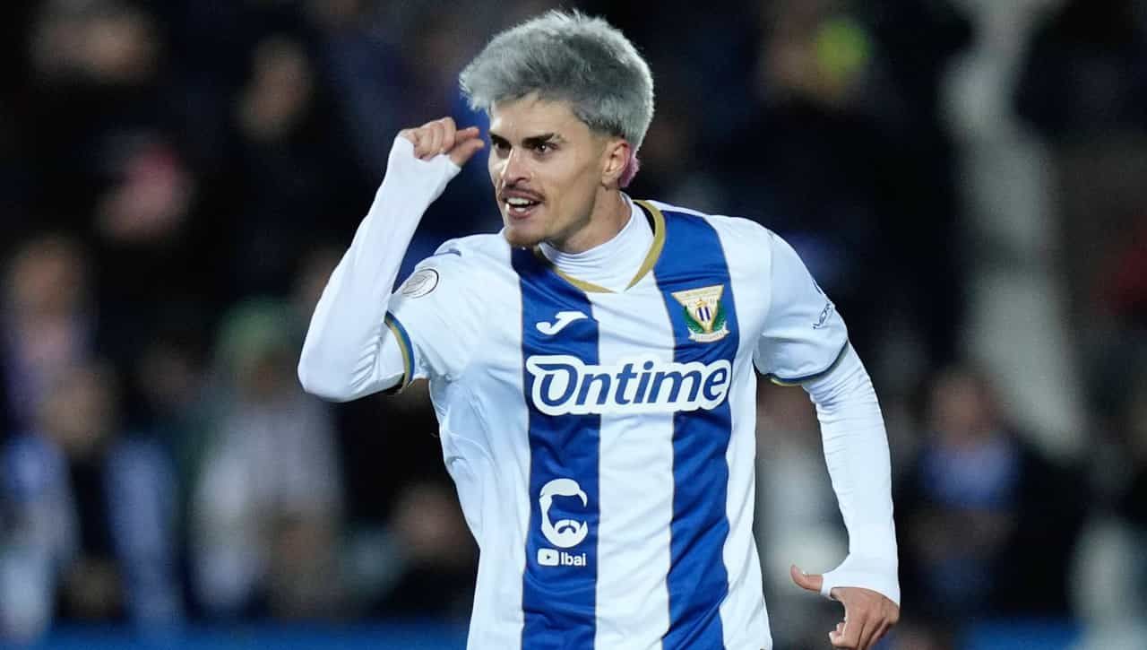 Se suma a la puja por Juan Cruz