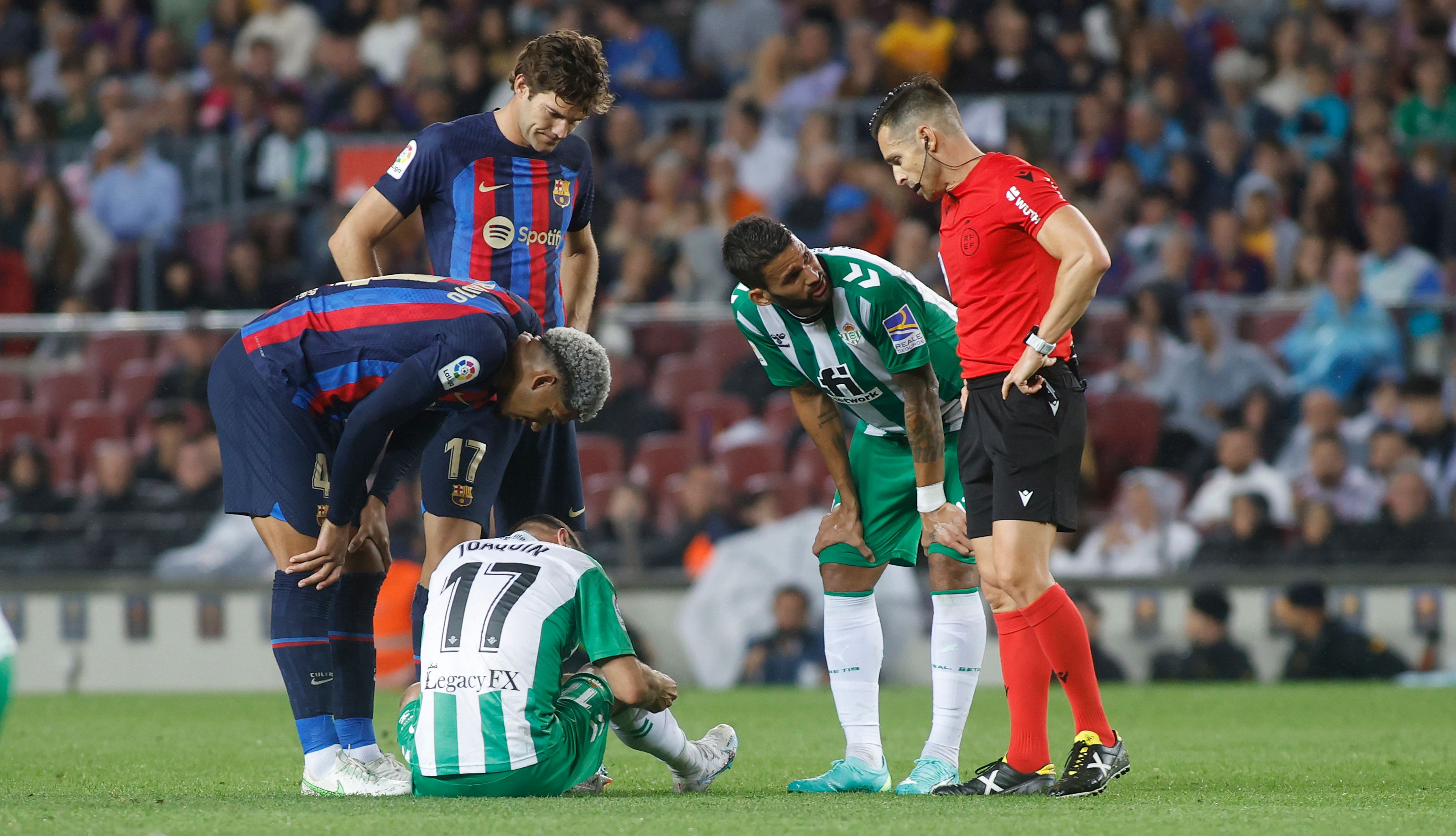 Joaquín entra en la lista de convocados del Betis, con tres novedades más
