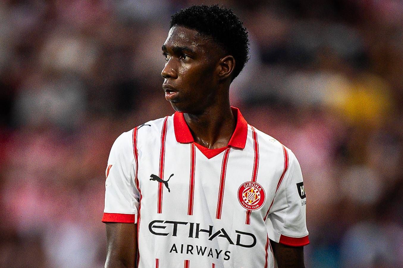 Asprilla no encuentra su lugar y el Girona se replantea su salida
