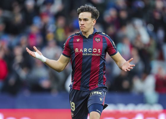 Así queda la clasificación de LaLiga tras la derrota del Sevilla y las victorias de Valencia, Osasuna, Levante, Getafe y Elche en la jornada 29