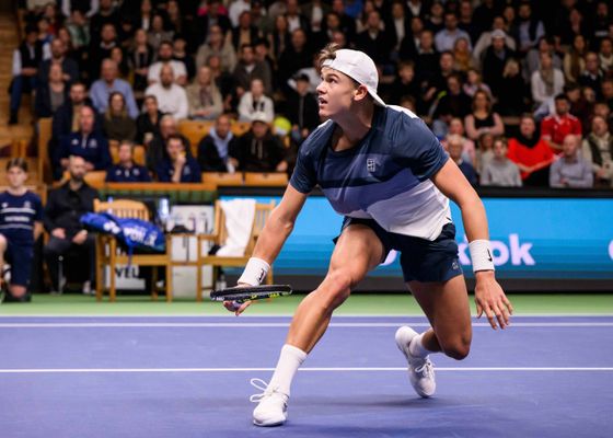 Holger Rune se retira entre lágrimas en Estocolmo y dice adiós a las ATP Finals 