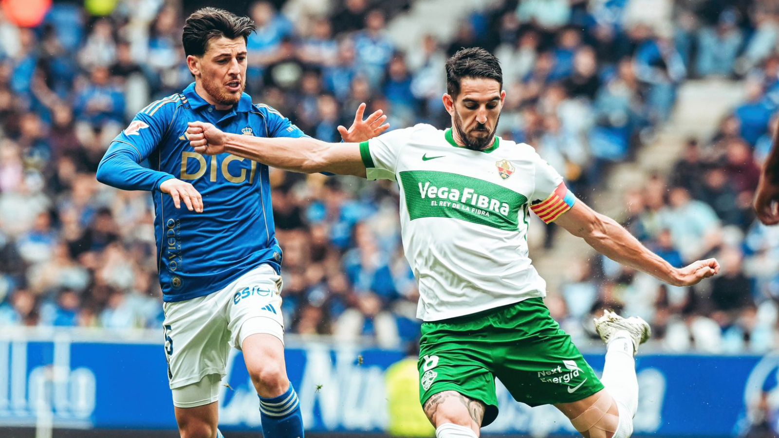 Real Oviedo 1-2 Elche: Quince minutos son suficientes para acabar con el milagro carbayón