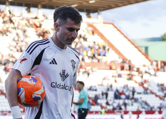Jon Morcillo firma el mejor gol de la jornada y uno de los mejores de la temporada en Segunda División