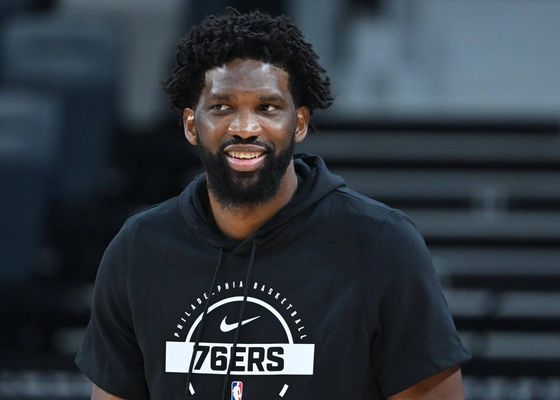 Joel Embiid y Anthony Edwards, la cara y la cruz de las últimas horas en la NBA