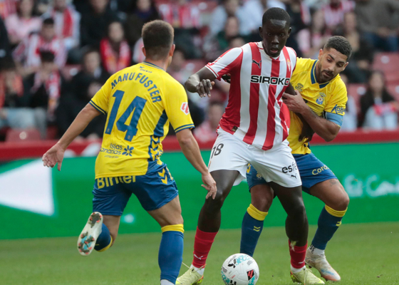 Así queda la clasificación de LaLiga Hypermotion tras el pinchazo de Las Palmas y la derrota del Zaragoza 