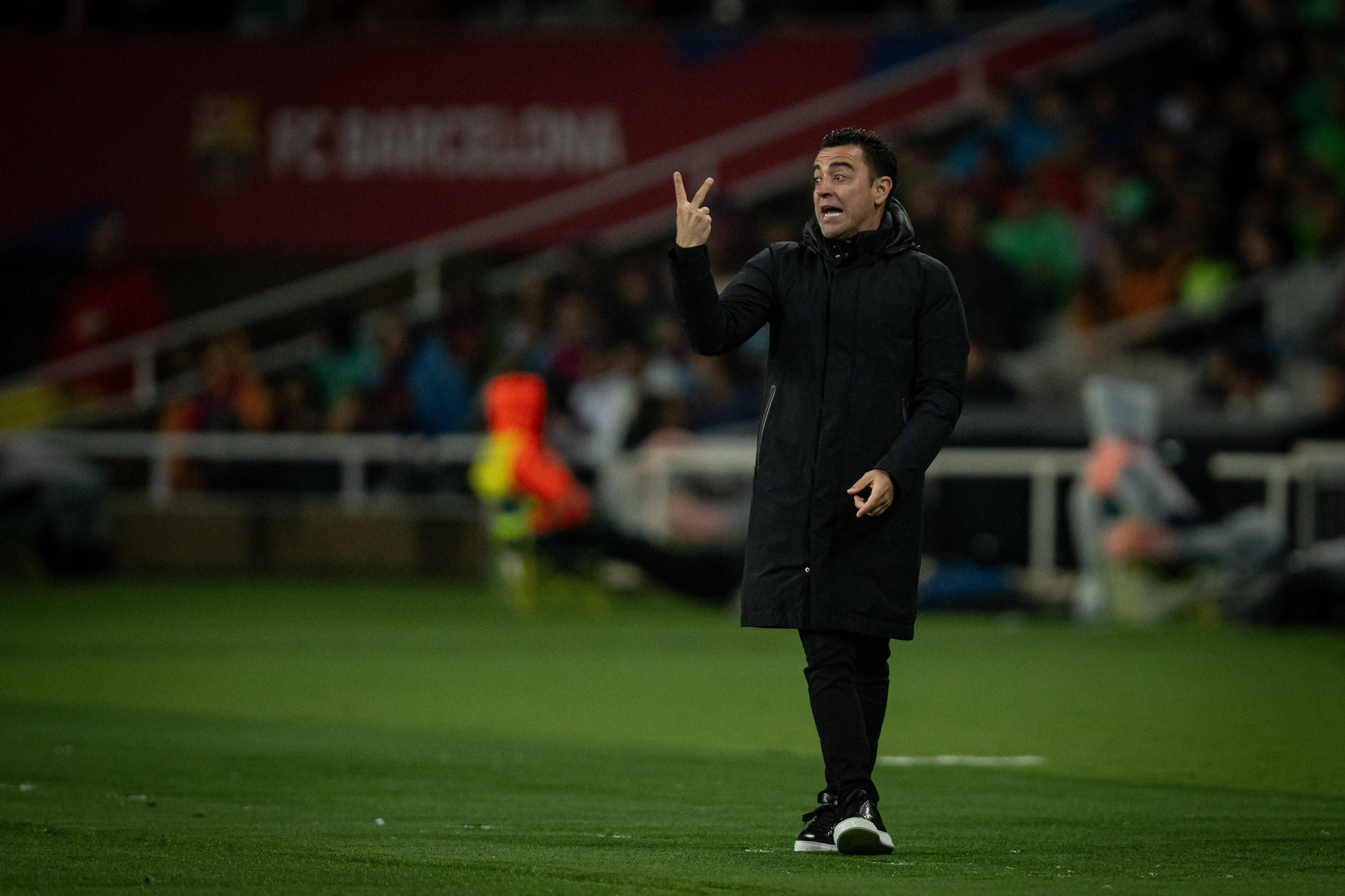 Xavi aclara la situación de Vitor Roque