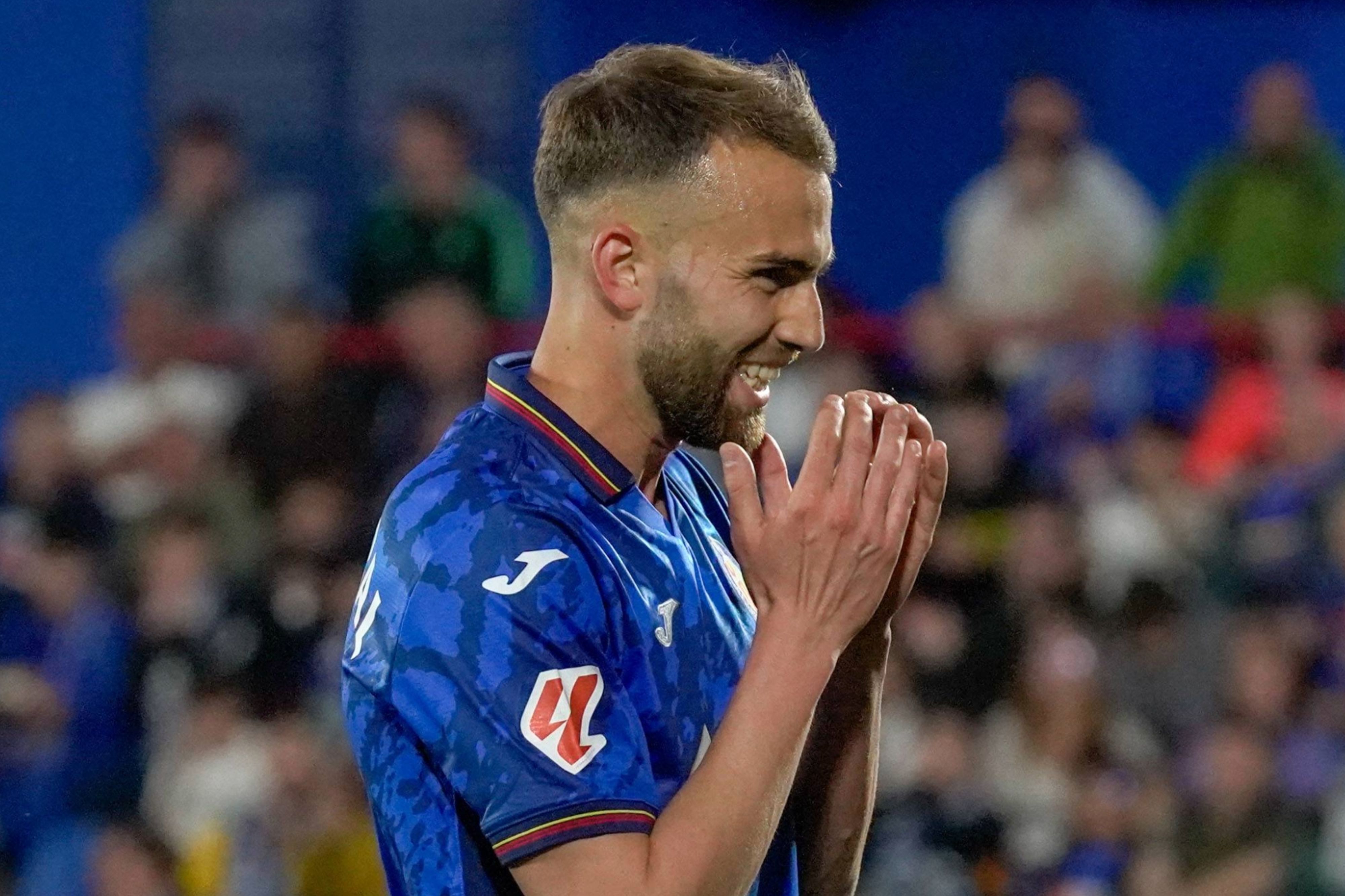 Frenazo al fichaje de Borja Mayoral
