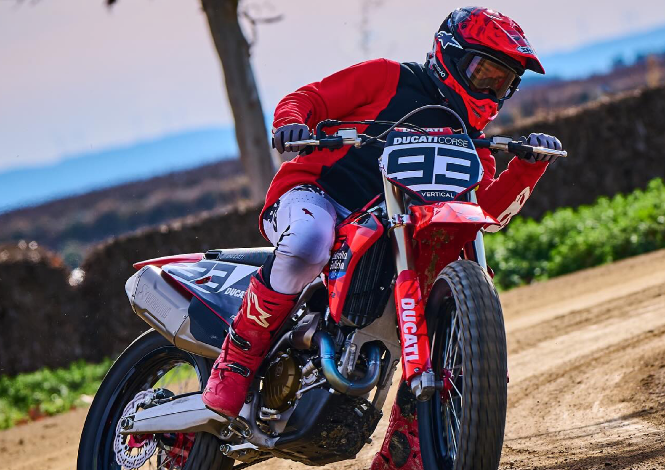Marc Márquez no espera hasta 2026 y vuelve a entrenar sobre dos ruedas