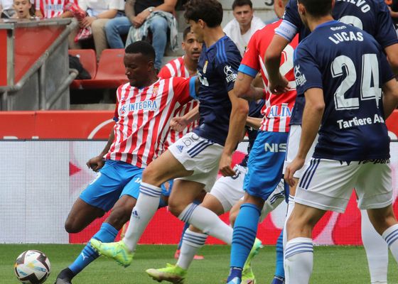 Sporting de Gijón y Real Oviedo ponen sus ojos en el mismo futbolista