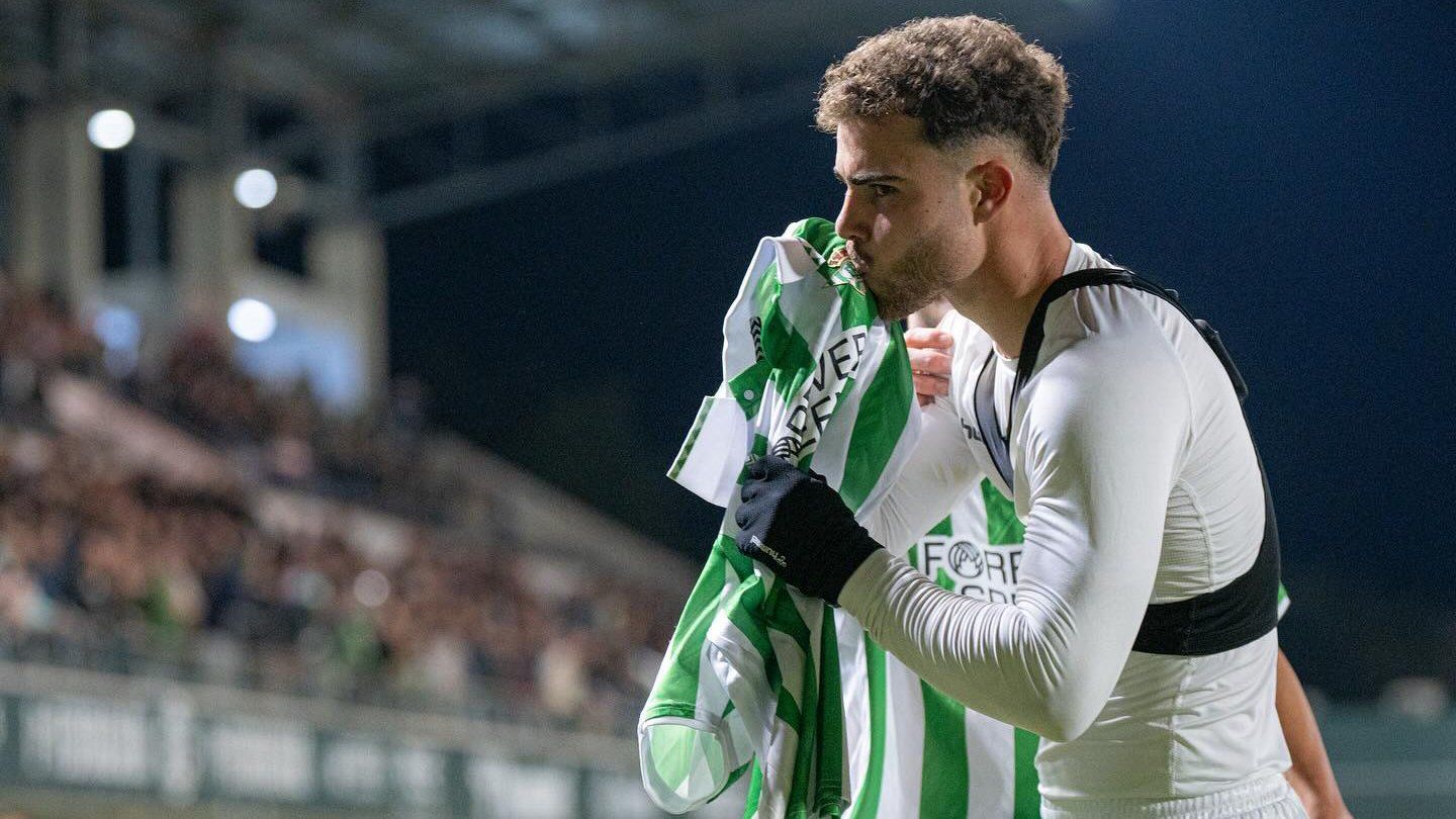 Dos debutantes en la lista del Betis ante el Valladolid