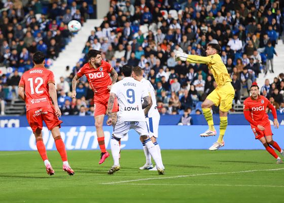 Así queda LaLiga Hypermotion tras la derrota del Mirandés y las victorias de Almería y Burgos