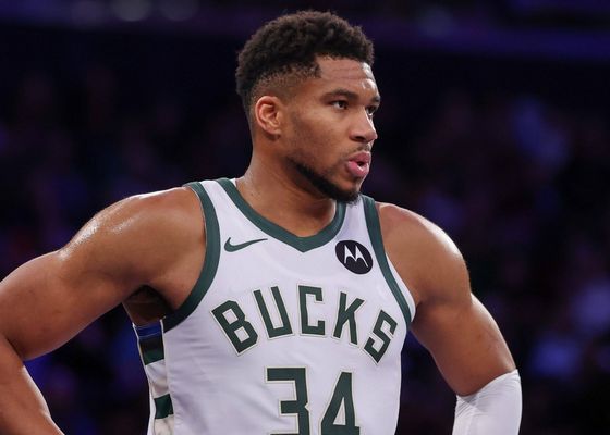 Milwaukee cierra la puerta y Giannis Antetokounmpo elige forzar hasta el límite