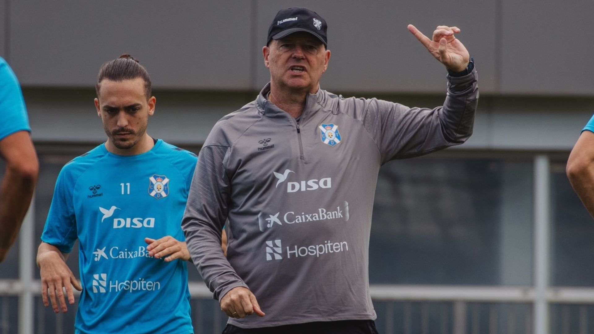 Pepe Mel pide fichajes