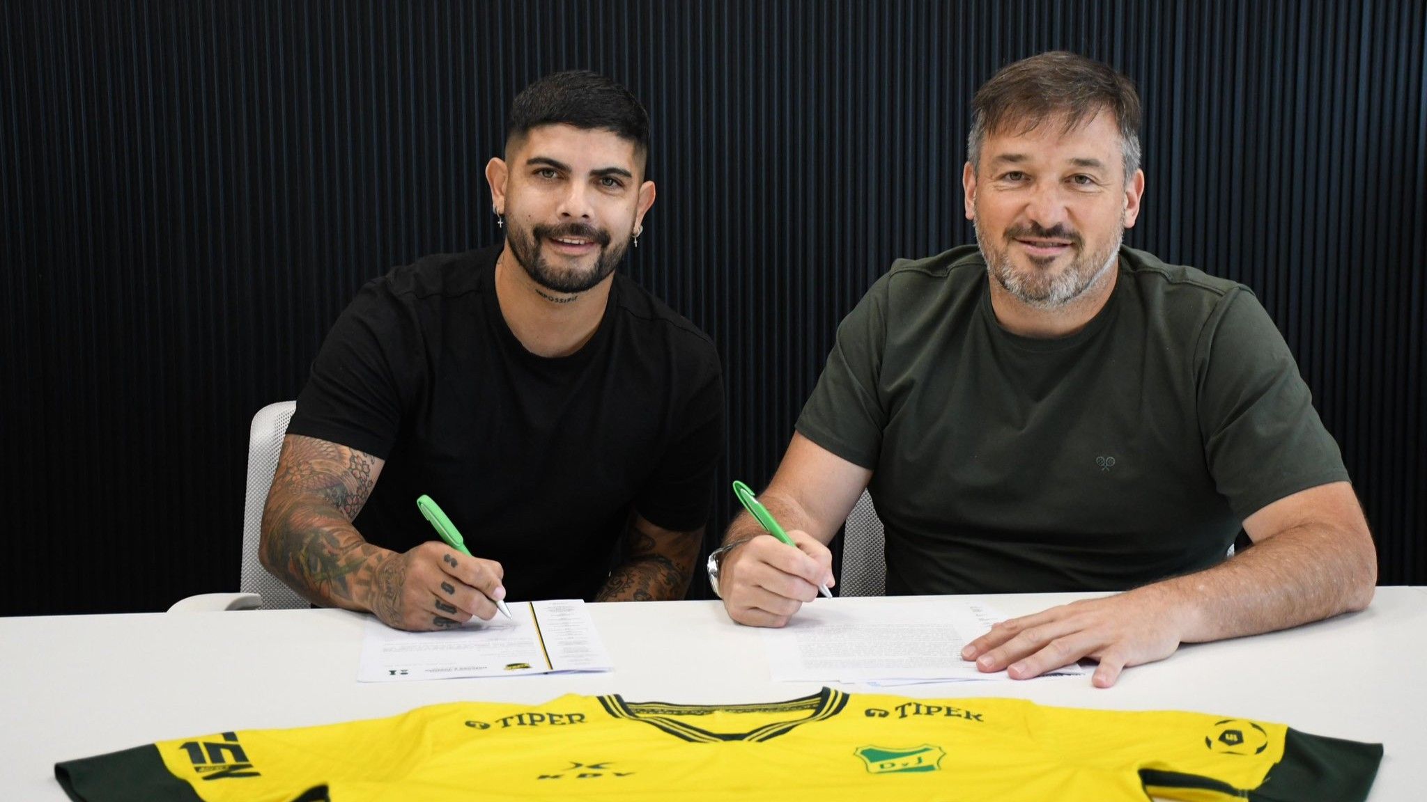 El fichaje de Banega es oficial a sus 37 años: firma por una temporada