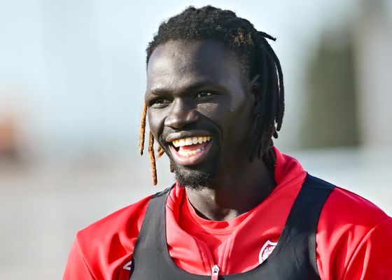 Íñigo Pérez recupera al campeón Pathé Ciss y ya cuenta con Akhomach