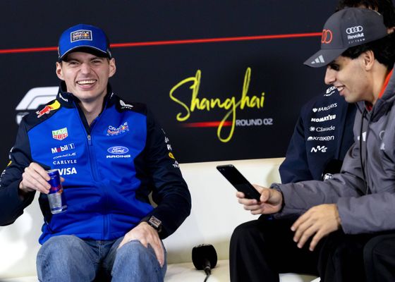 Verstappen ironiza con la nueva F1: ''Cambié el simulador por mi Nintendo Switch''