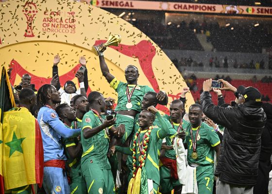 Senegal estalla contra la CAF tras otorgarle la Copa África a Marruecos: ira, incredulidad y denuncias de injusticia de sus jugadores