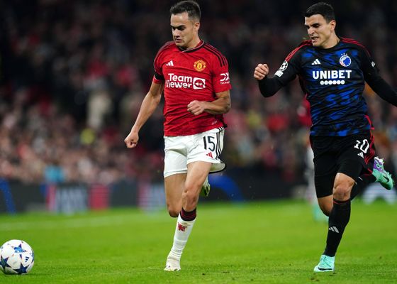 Oficial: Reguilón pone fin a su cesión en el Manchester United y varios equipos de LaLiga sueñan con su fichaje