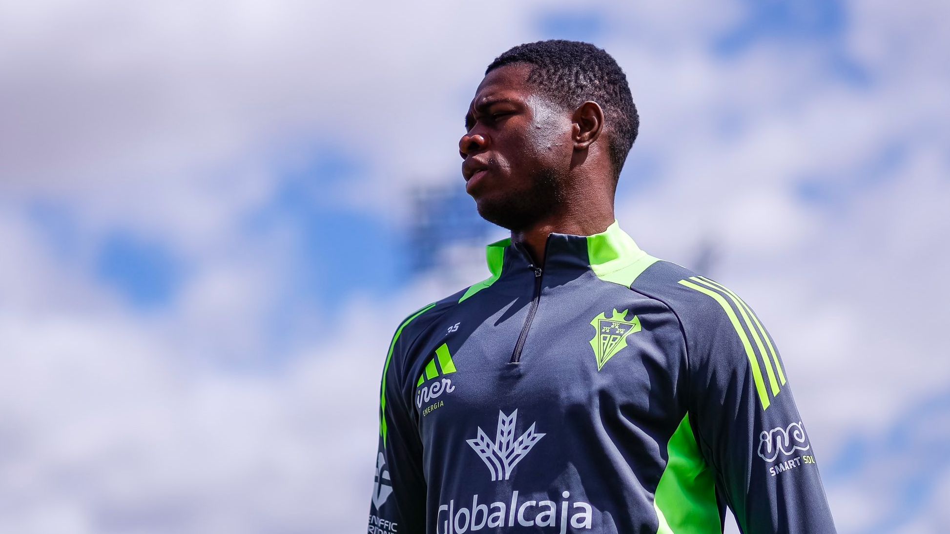 Se resigna por Kofane, pero pone condiciones