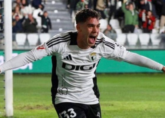 Marcelo Expósito, cerrado