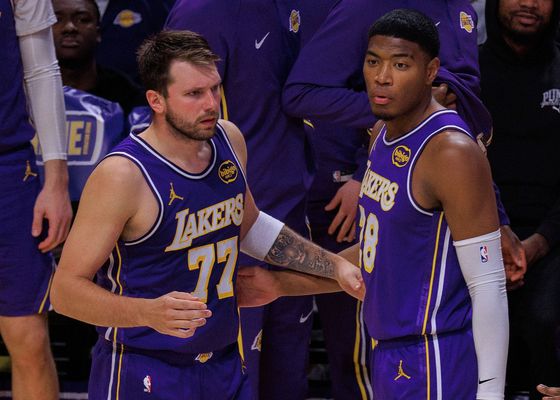 Fin al sueño idílico de Doncic: lesión, retirada y derrota sonrrojante de los Lakers