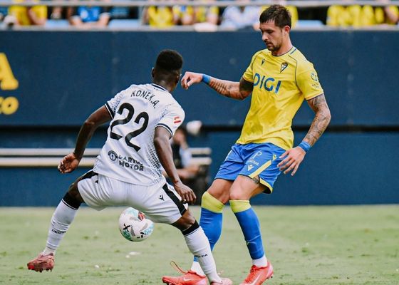 El Ceuta, a la altura de Cádiz y Racing 