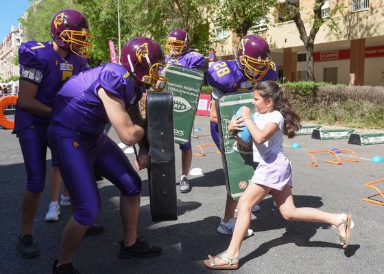 Calle Deporte llega a Cerro-Amate y Distrito Norte