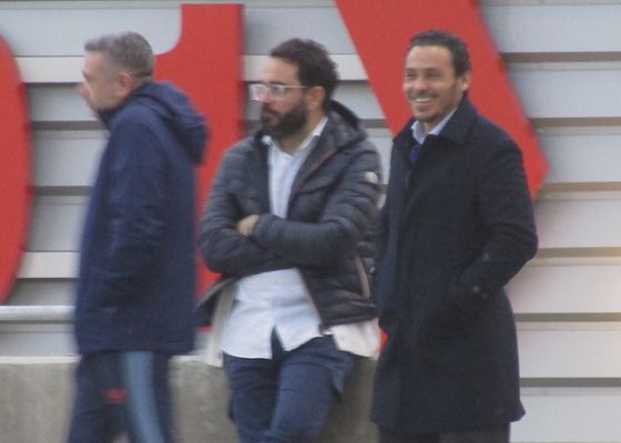 El Sevilla vuelve al trabajo sin Pedrosa y con los mimos a Pimienta desde la cúpula