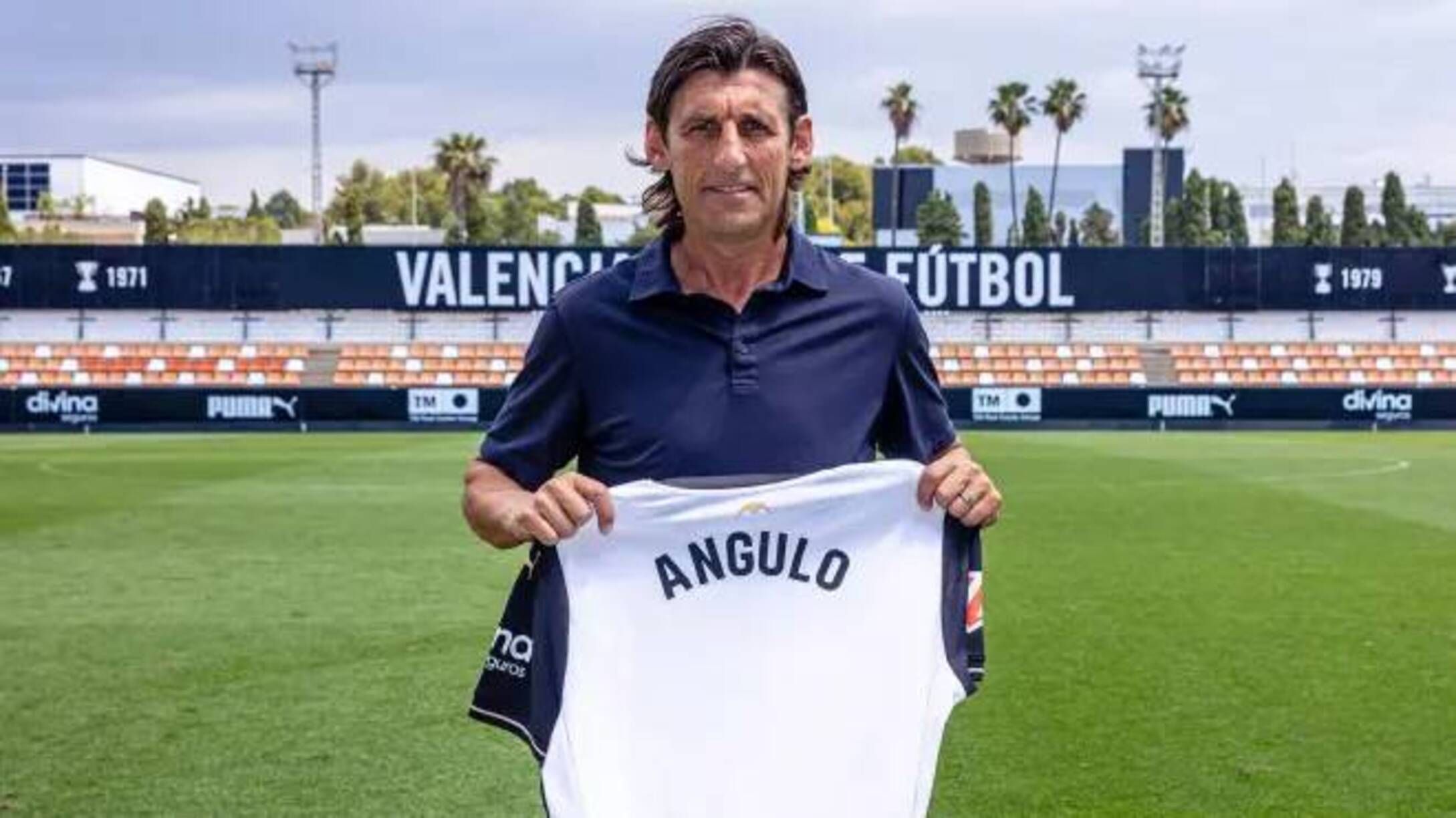 Los malos modos del Valencia en la destitución de Angulo