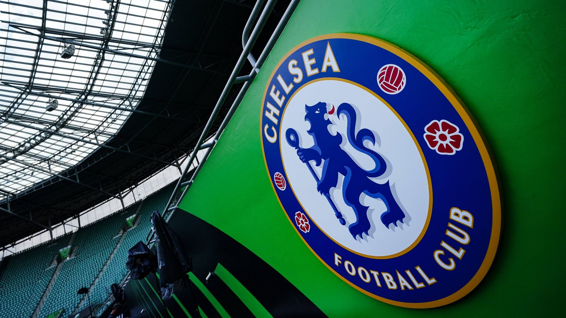 Favoritismo claro para el Chelsea… con Isco y Antony como protagonistas