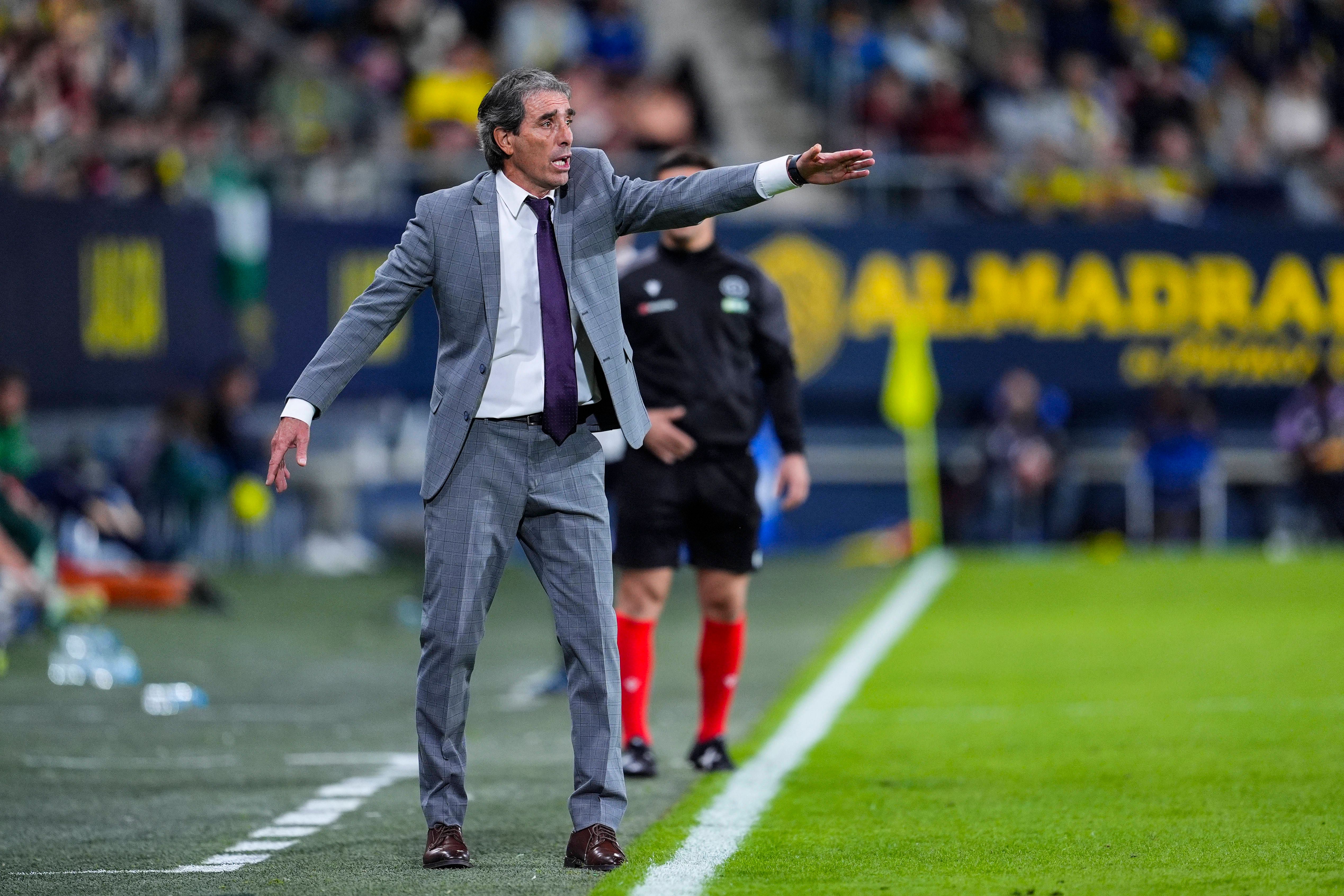 La duda de Guillermo Almada en el Oviedo de cara al partido contra el Atlético de Madrid
