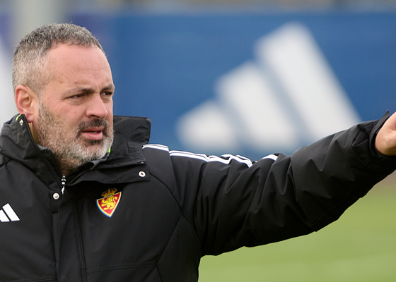 David Navarro, técnico del Real Zaragoza, 'esquiva' la Primera RFEF: "Eso no va a suceder"