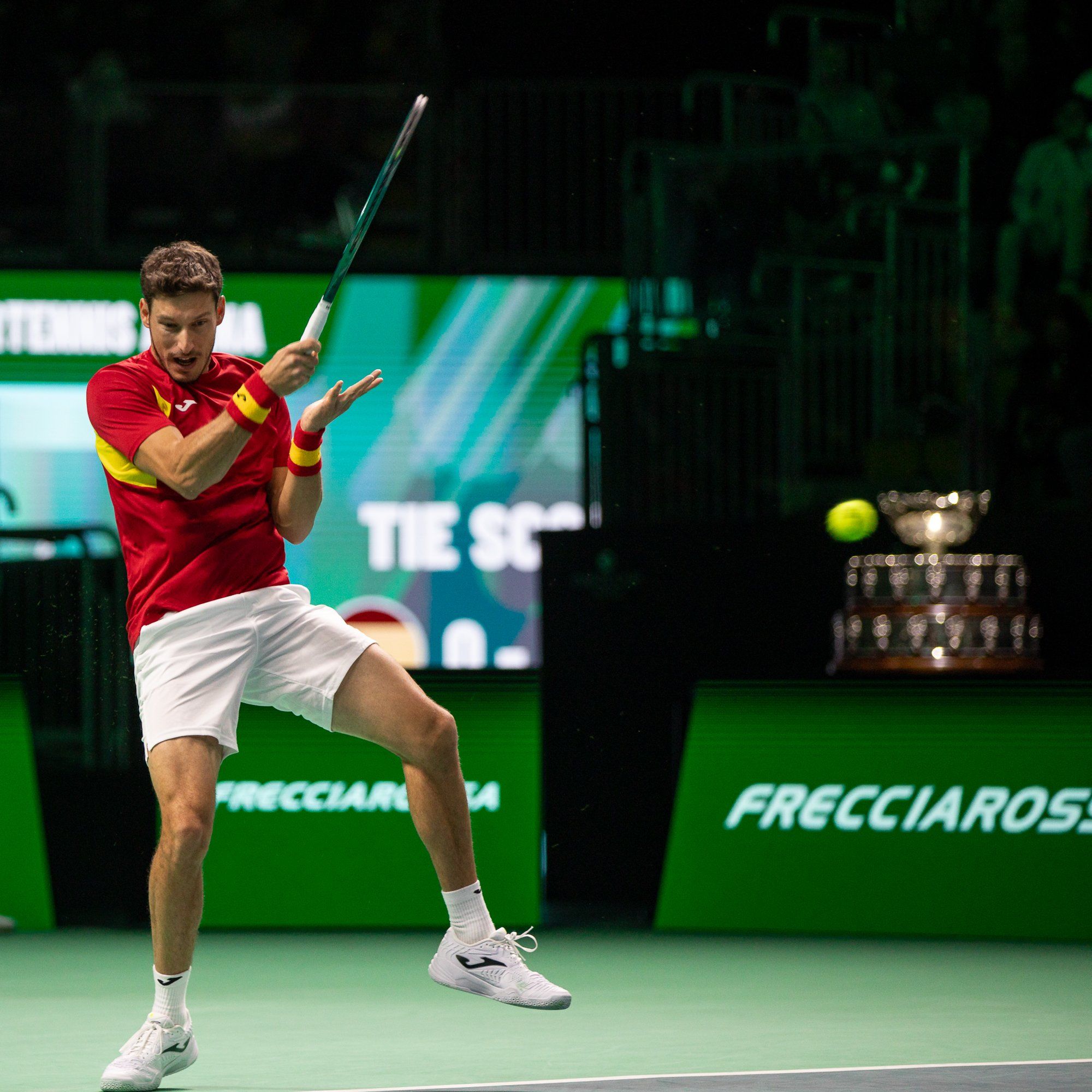 Mensik supera a Carreño y pone a España contra las cuerdas en la Copa Davis