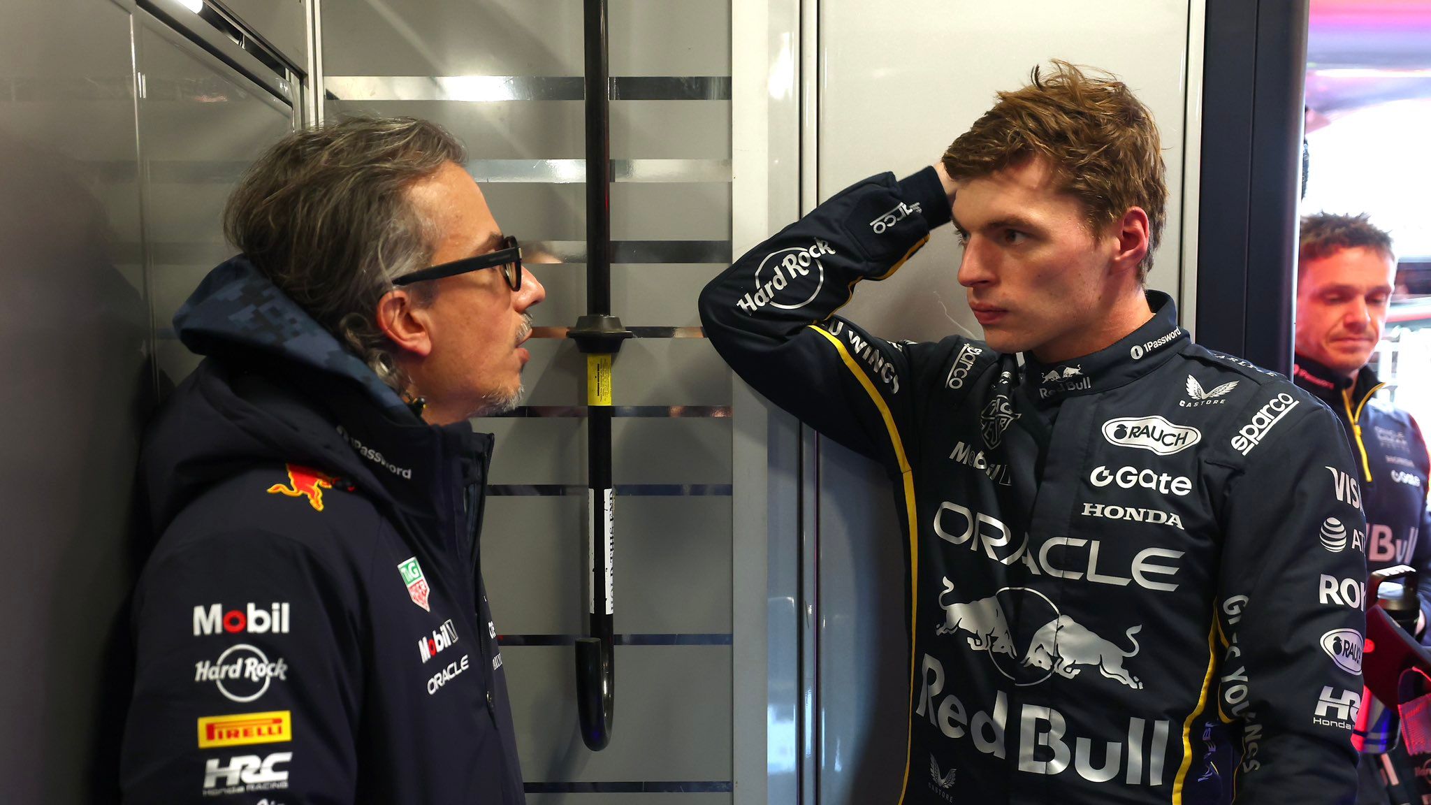 Todo del revés para Max Verstappen en Las Vegas