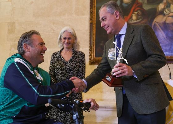  El Ayuntamiento de Sevilla reconoce a los deportistas del Club Náutico más laureados en 2023