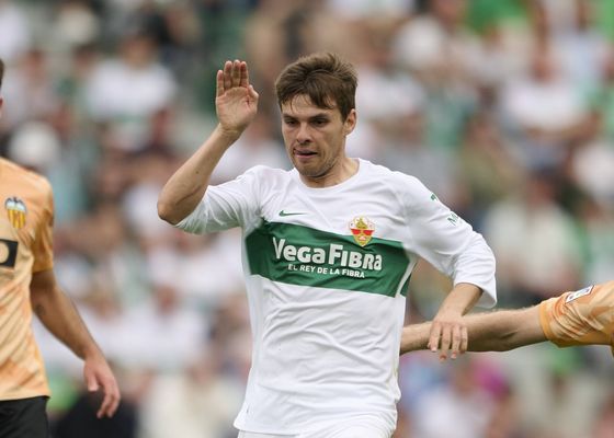 Elche, Celta y Espanyol ven que se complica Aleix Febas: emerge la Fiorentina