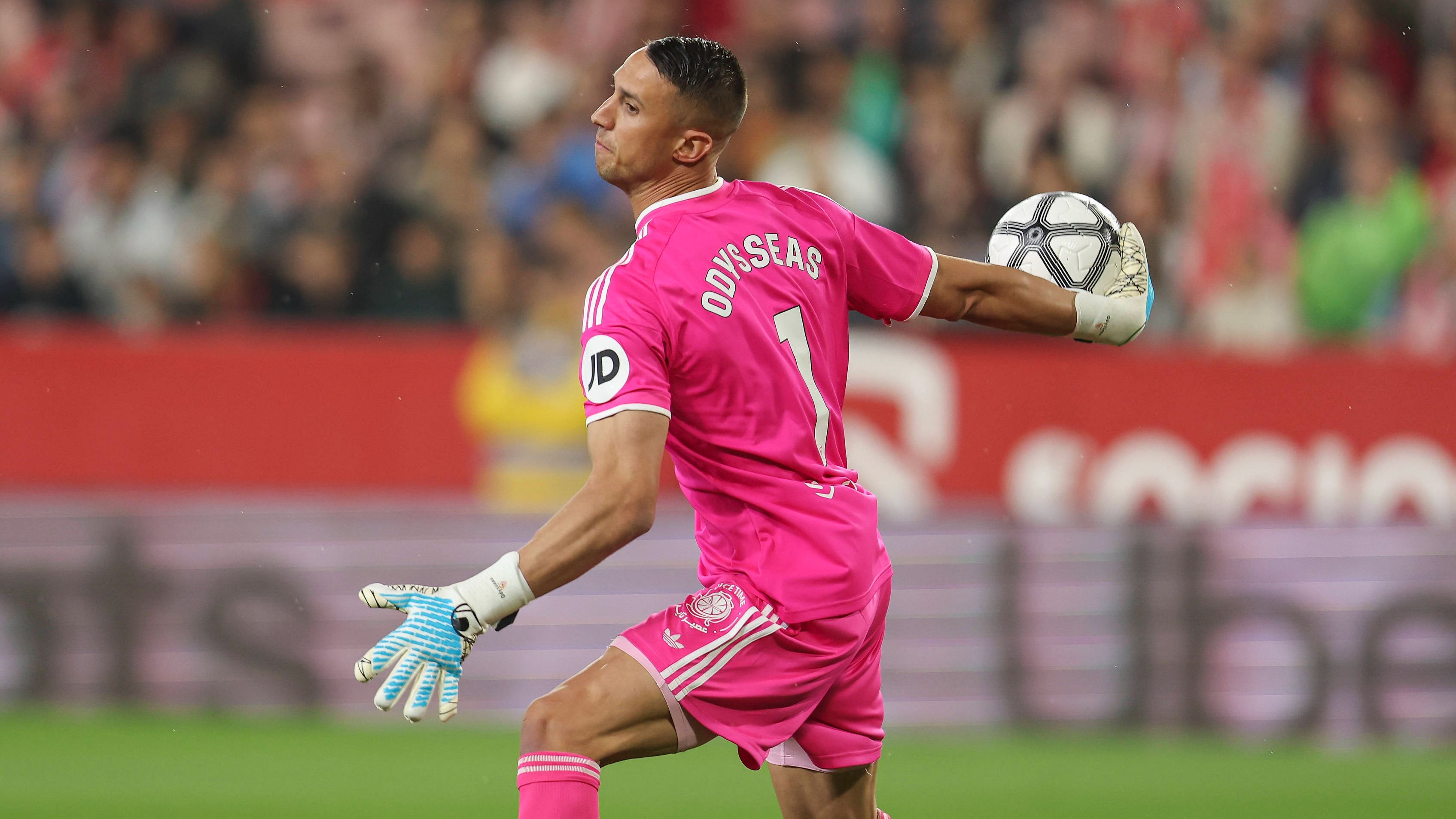El Newcastle se cierra en banda con Vlachodimos, que saldrá al mejor postor