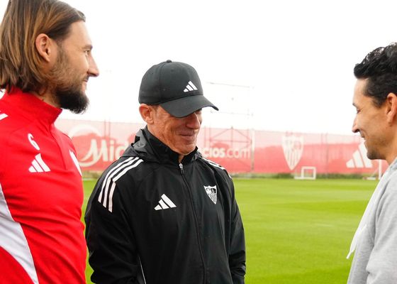 La pasional arenga de Jesús Navas al equipo y a la afición del Sevilla: "Bendita locura" 