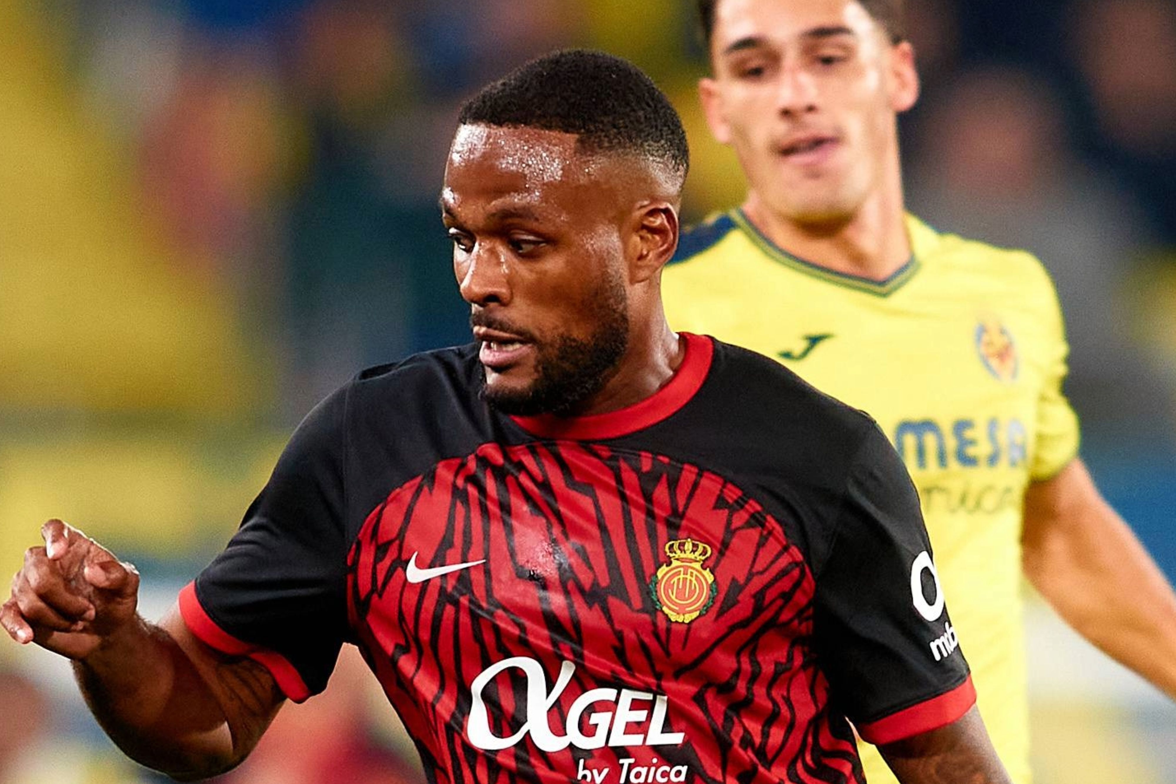 Cyle Larin ya se centra en su fichaje