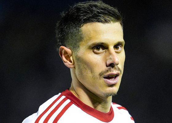 Alfon explica su salida del Sevilla tras debutar con el Villarreal: "Quise pelear, porque podía ayudar"
