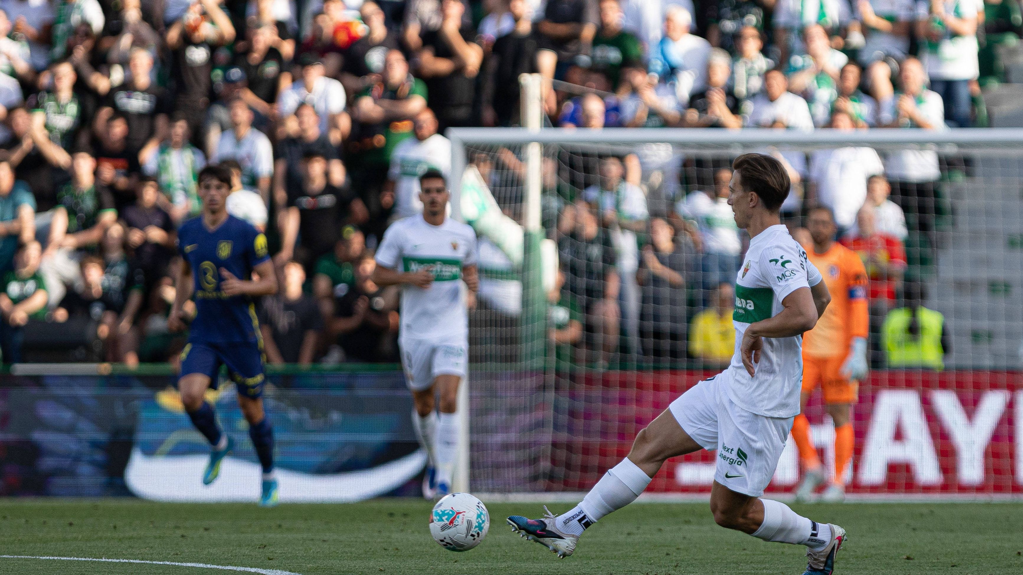 El Betis, muy pendiente del futuro de Affengruber... sobre todo si hay descenso del Elche