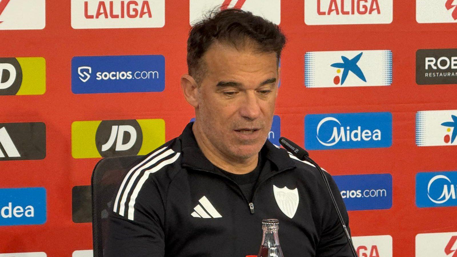 García Plaza quiere "un infierno" en el Sánchez-Pizjuán y lanza una predicción: "Vamos a salvarnos, pero sufriendo"