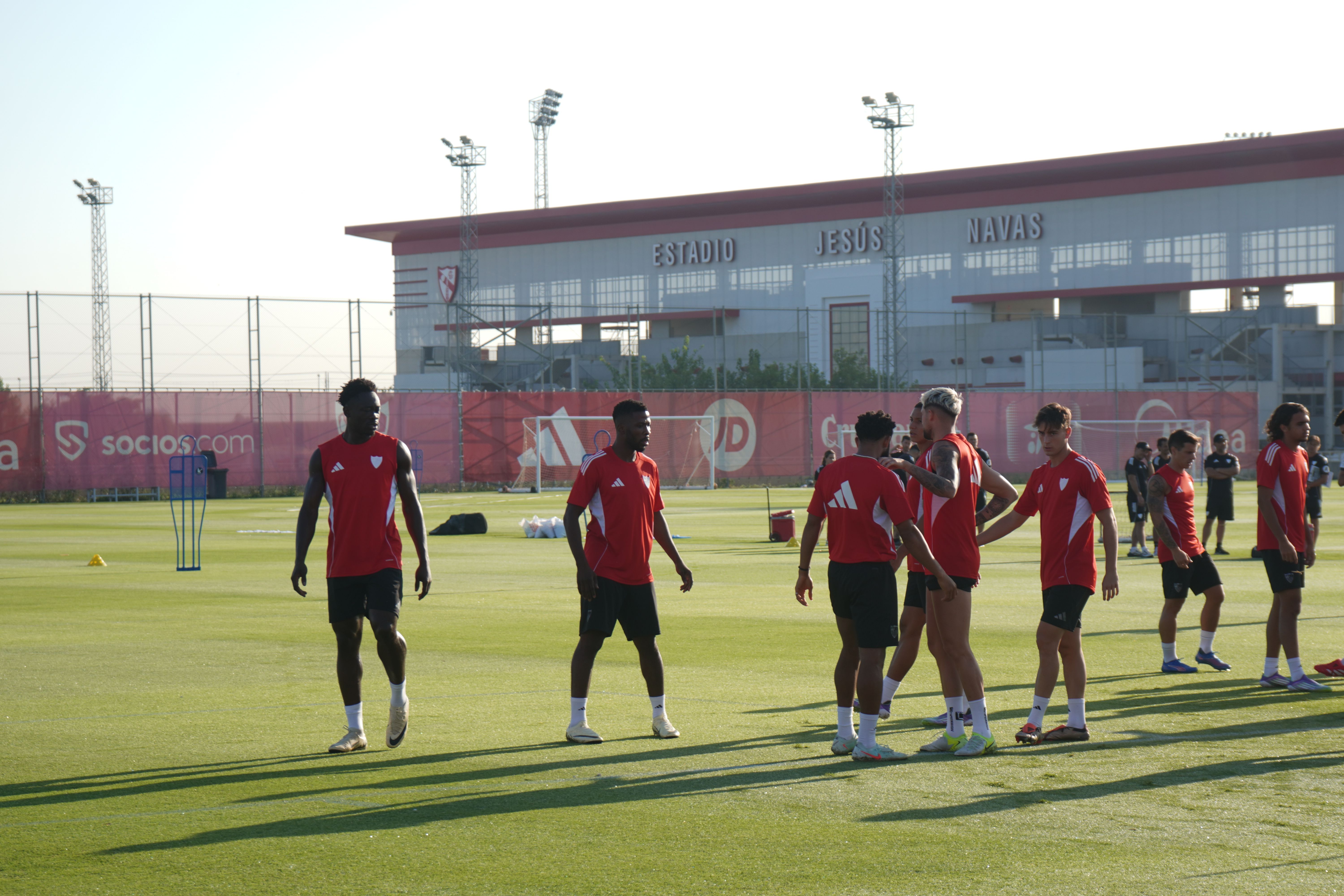 Almeyda toma el pulso de Iheanacho y Suazo