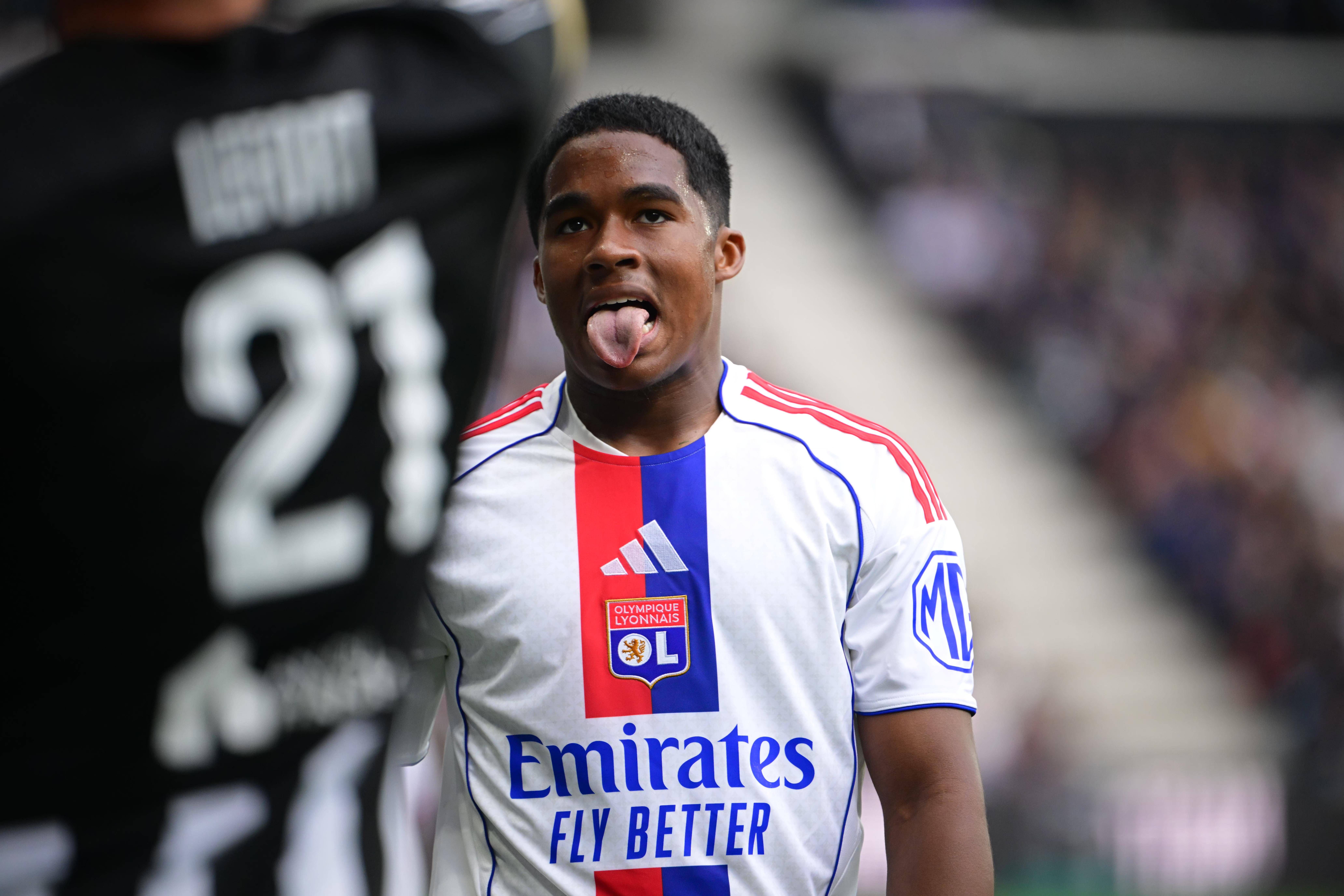 Endrick contesta a Fonseca con fútbol: decisivo desde el banquillo para la victoria del Lyon